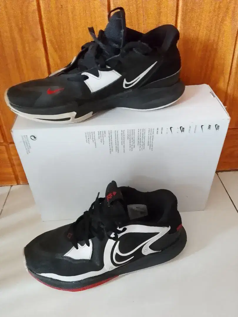 Dijual sepatu basket secend msh bagus
