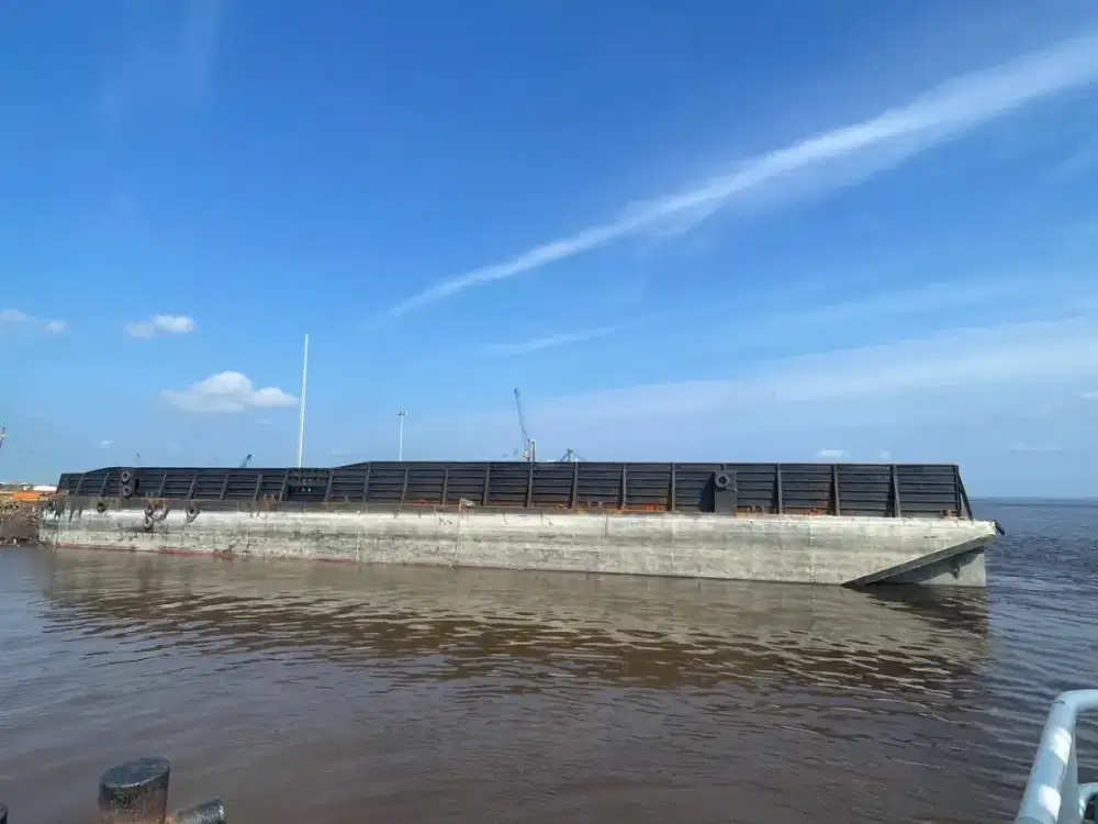 Di jual Barge / tongkang only 300 feet tahun 2008