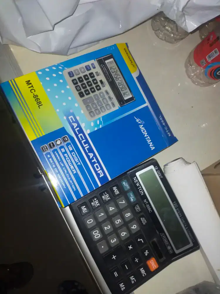 Kalkulator warna hitam edition