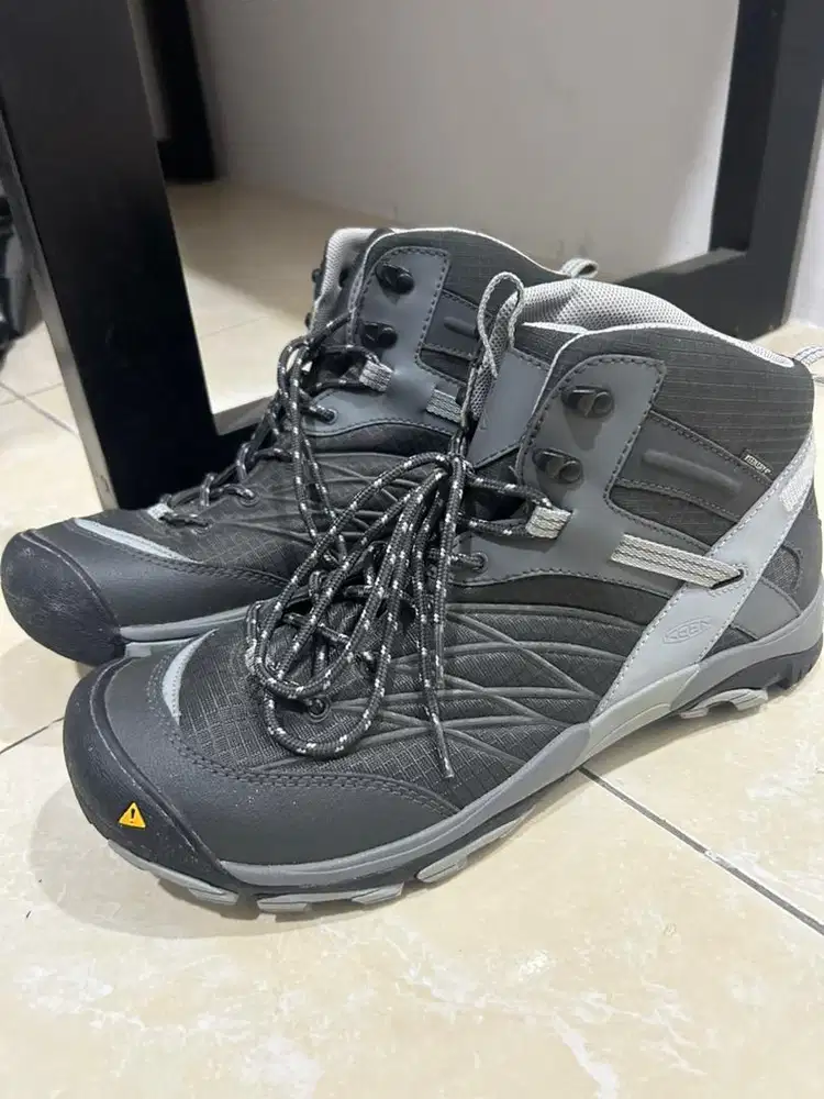 Sepatu Hiking KEEN original