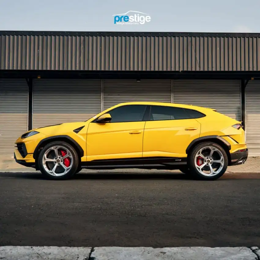 2023 Lamborghini Urus – The Ultimate Super SUV Yellow