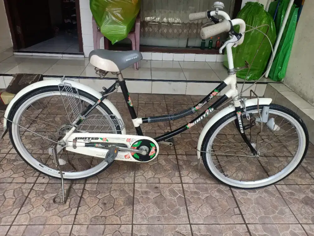 Sepeda onthel united city bike