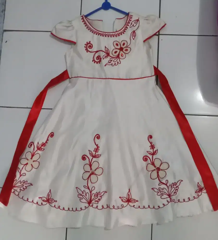 Dress anak perempuan