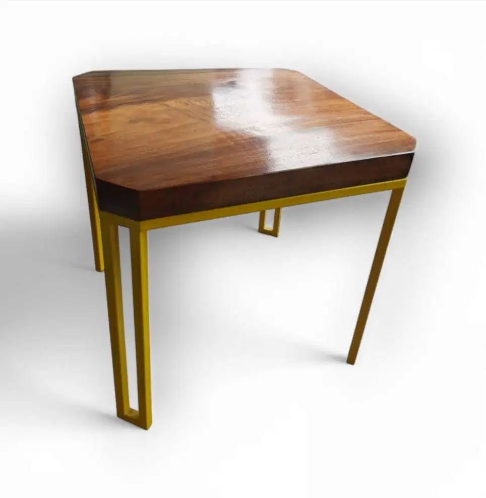 Meja Kayu Industrial