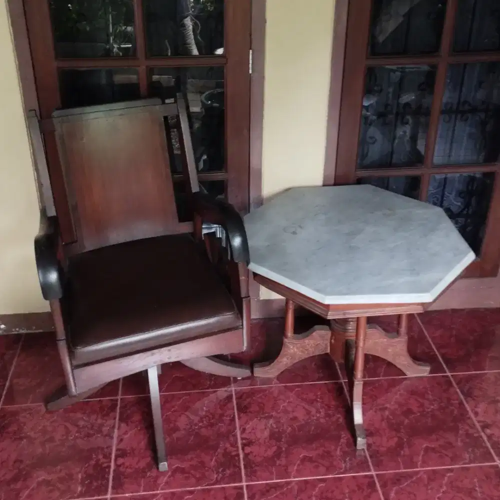Meja marmer jadul antik untuk ngopi