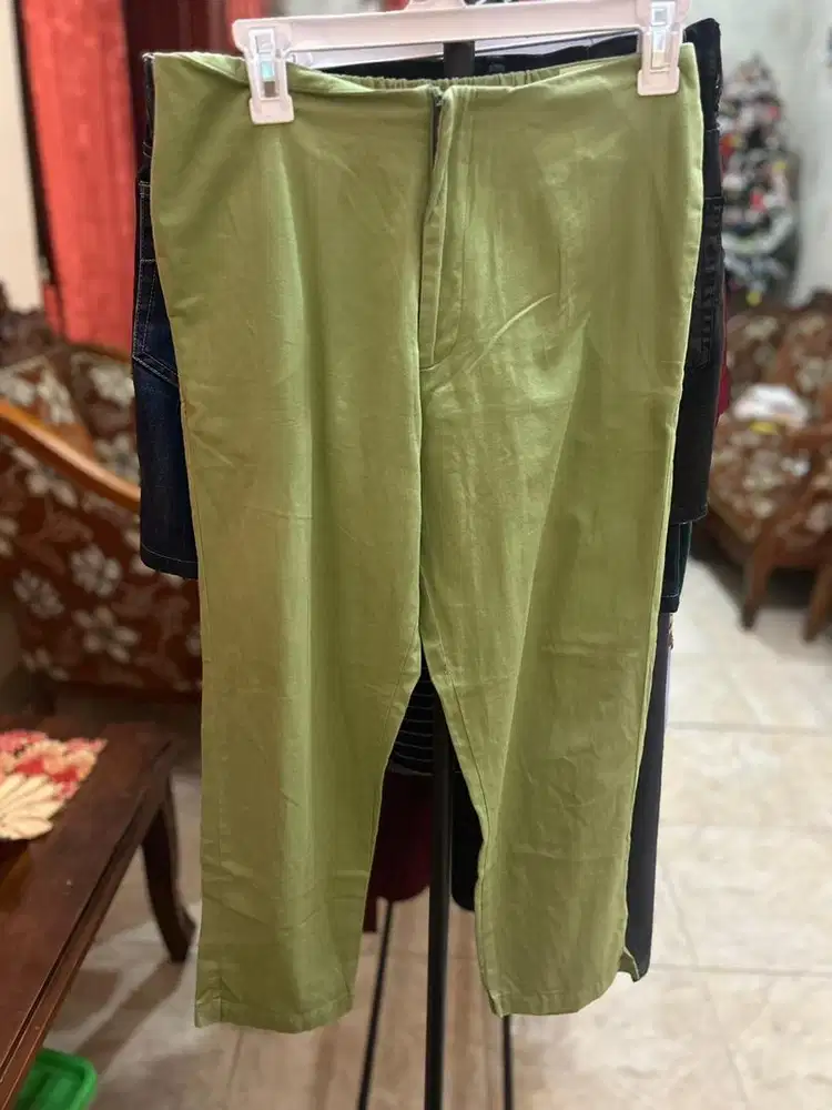 Preloved Celana Panjang Bahan Brand Gaudi