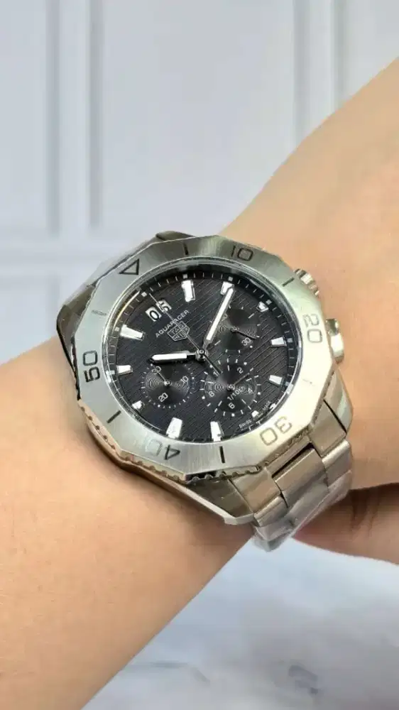JAM TAG HEUER AQUARACER PROFESIONAL 200 CHRONOGRAPH