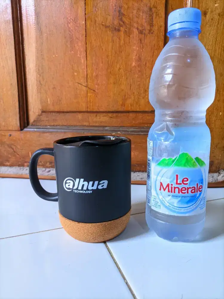 Cangkir Kopi / Teh Keramik Nordic (Mug Cork Bottom)