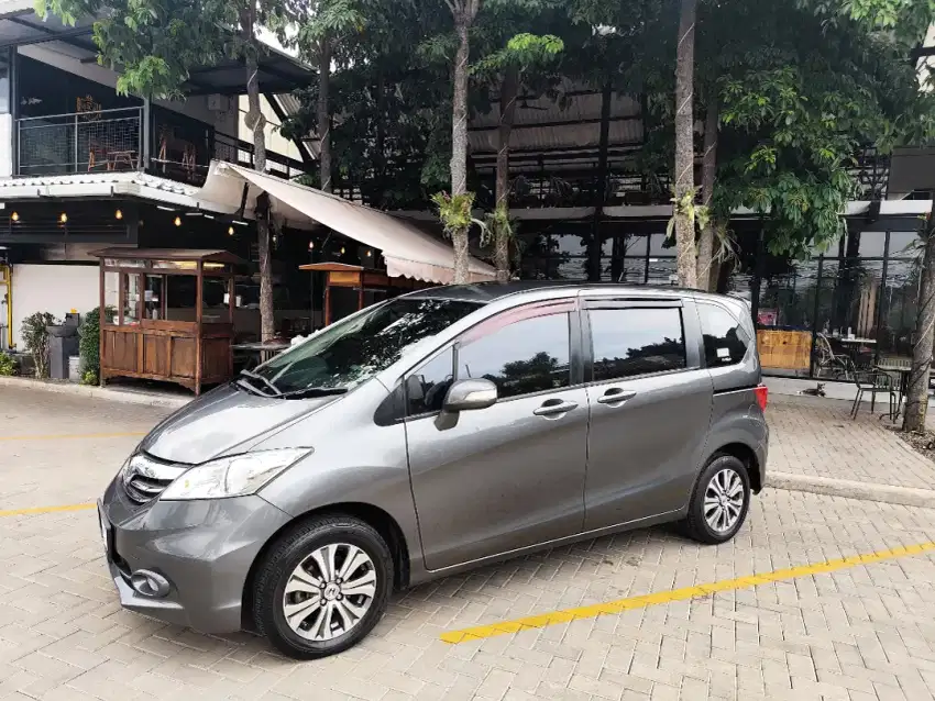 HONDA FREED 2014