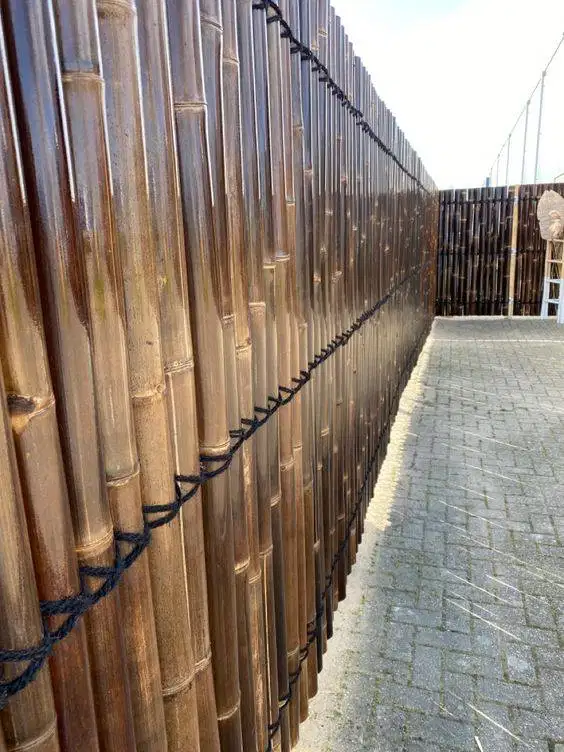 pagar bambu pengaman