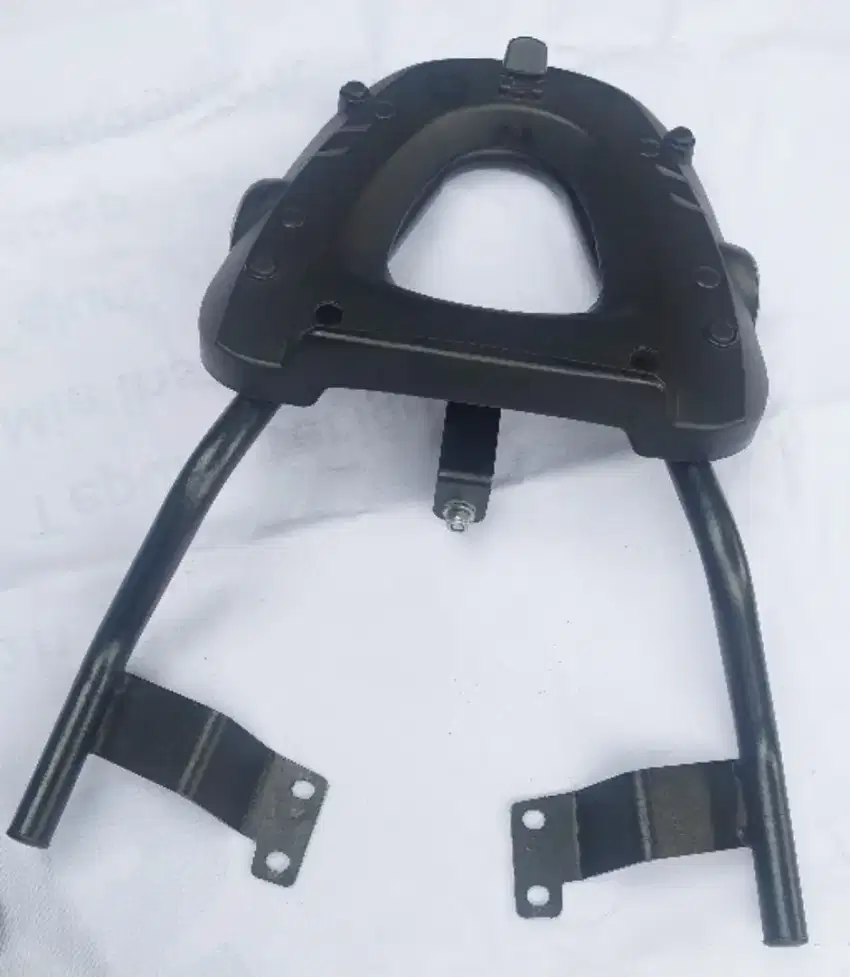 Breket Box original GIVI yamaha Lexi