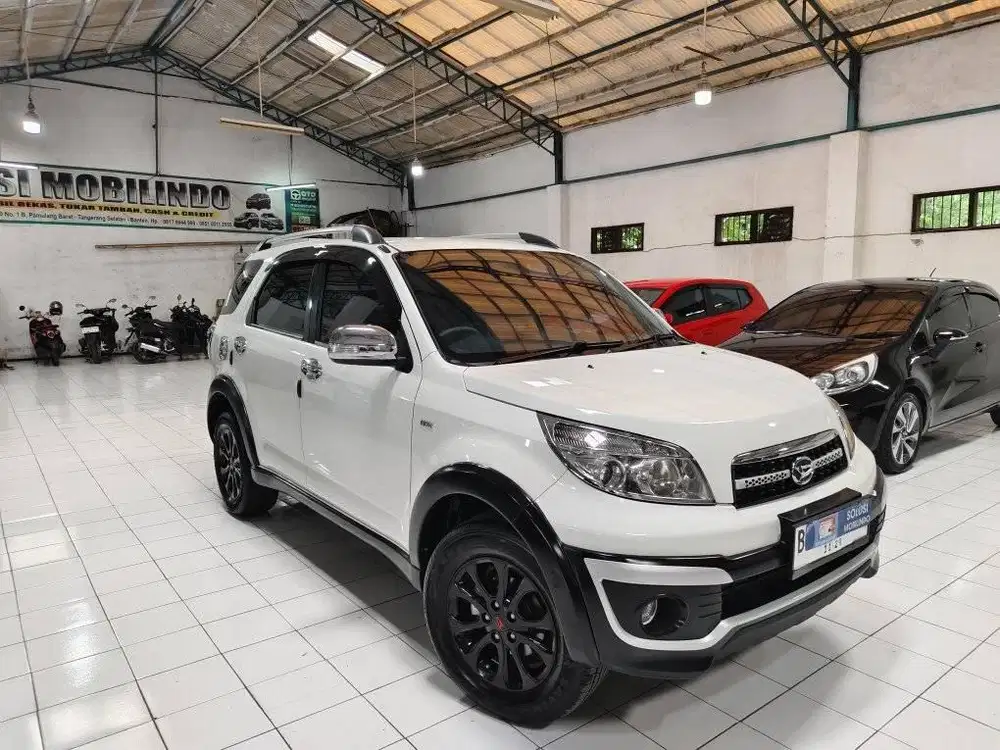 Daihatsu TERIOS TX 1.5 Bensin Manual 2014 Putih
