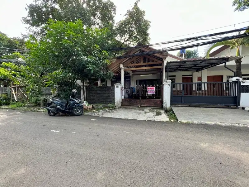 Dijual rumah di komplek Bapenas pejaten jakarta selatan