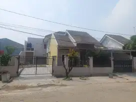 Rumah Disewakan, Perumnas Bumi Telukjambe Karawang Barat (Baru Renov)