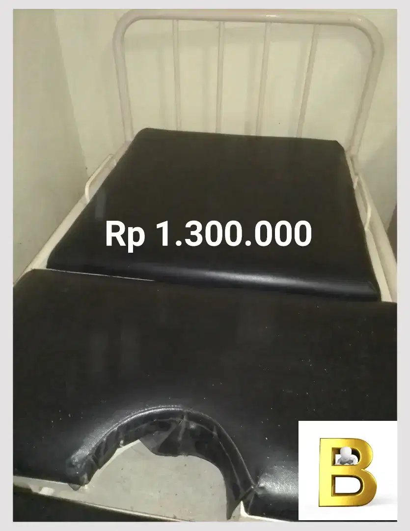 Tempat Tidur Bersalin B
