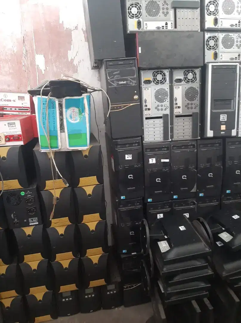 Jual-beli barang bekas elektronik