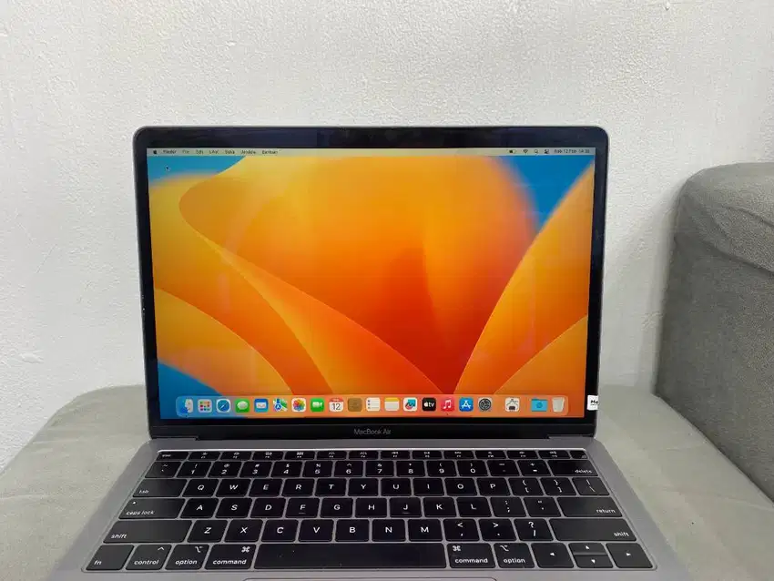MACBOOK AIR 2019 13 INCH 8/128GB SECOND LIKE NEW!