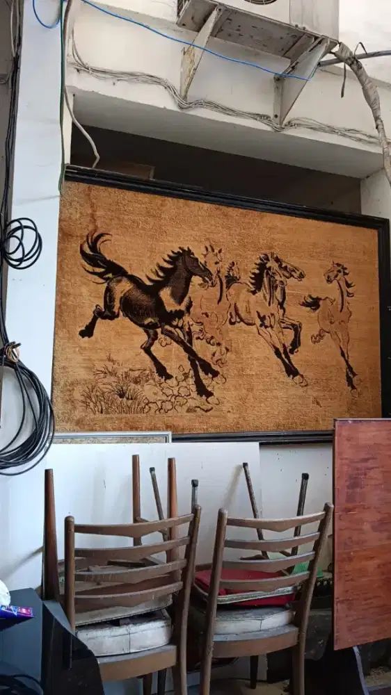 LUKISAN KARPET KUDA  BERLARI