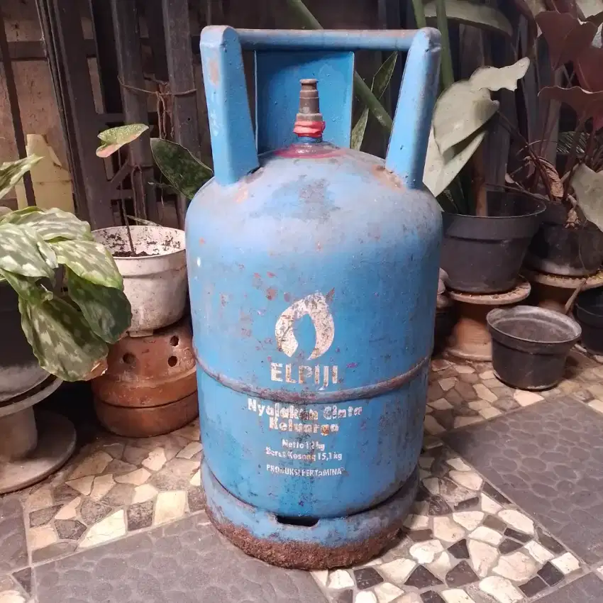Tabung gas LPG 12 kg kosong