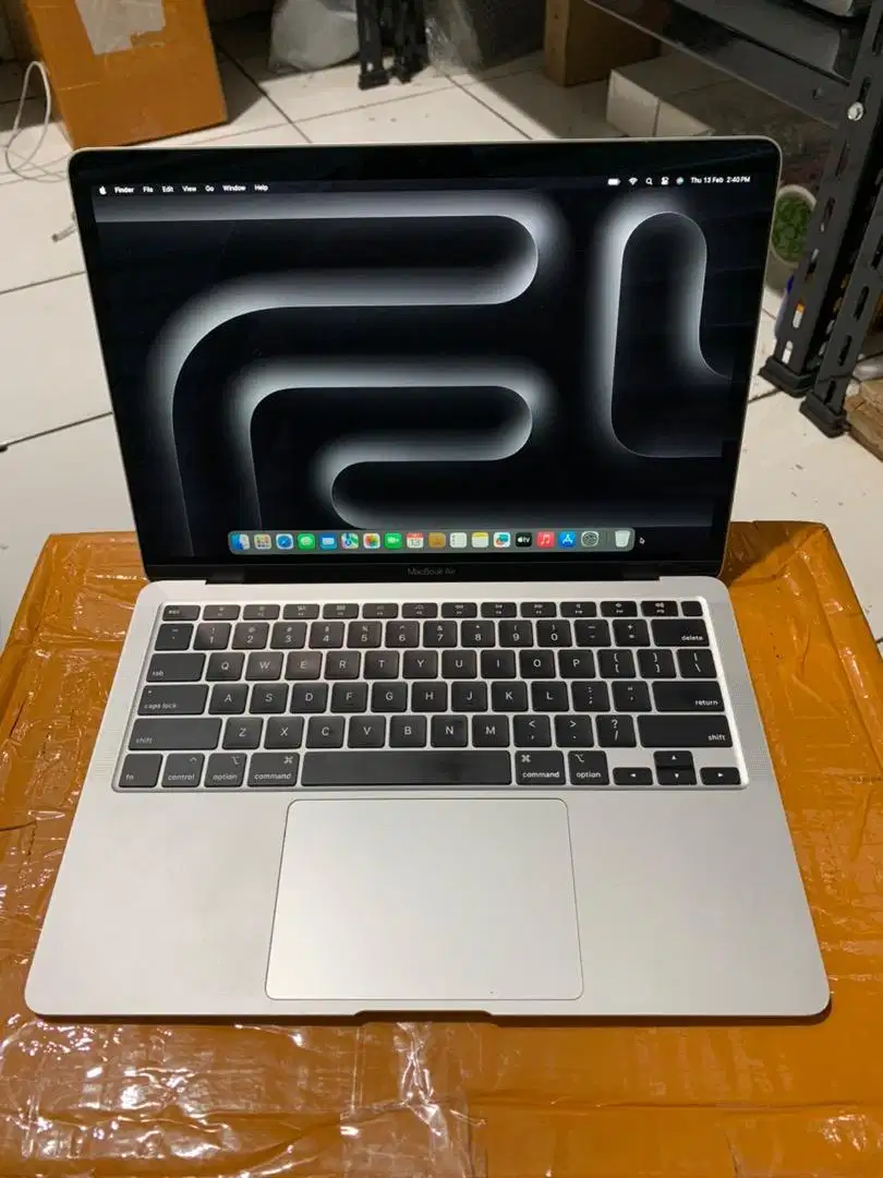 Macbook Air 2020 Intel Core i3 8/256GB Second Original