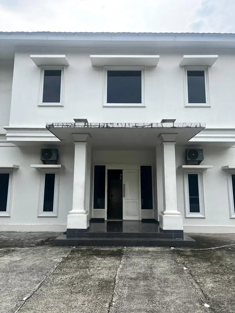 DIJUAL RUMAH KOS-an DI MENTENG