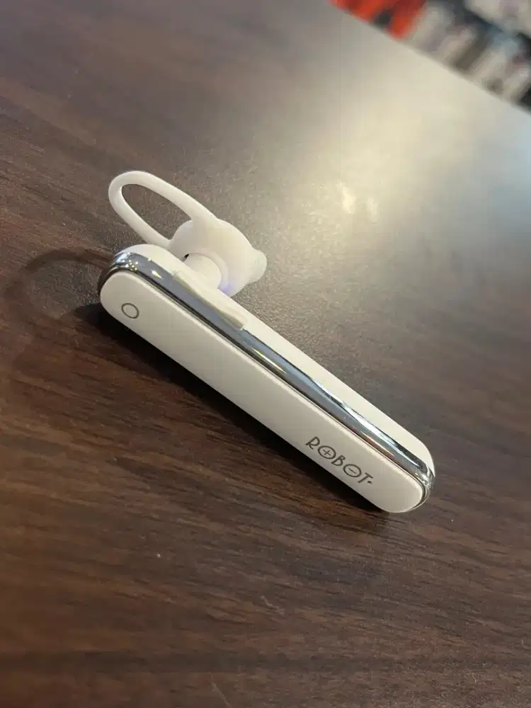 EARPHONE BLUETOOTH ROBOT
