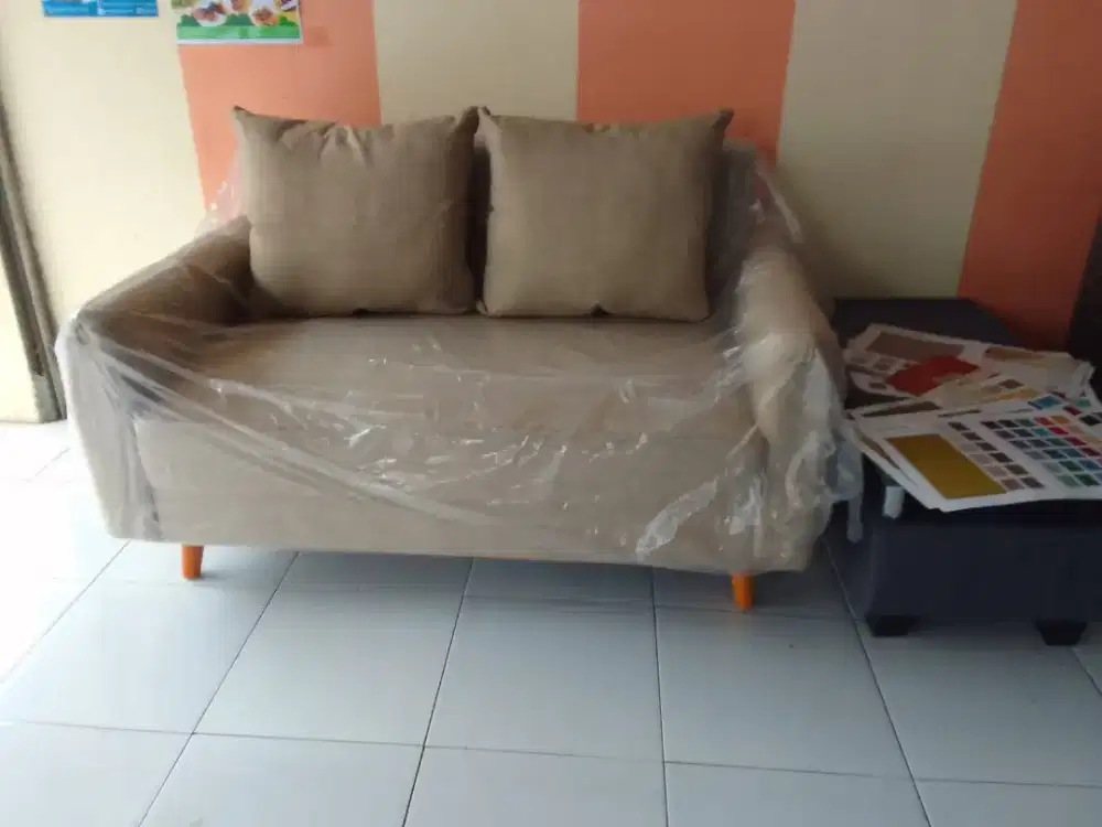 Sofa Minimalis 2 orang Dudukan 145cm , bahan dan Warna bisa pilih
