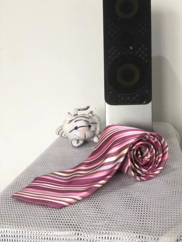 Dasi pria Burberry original