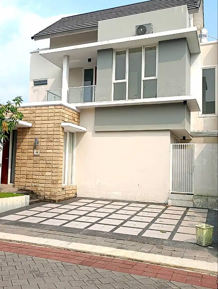 Rumah Hook Strategis di Kuantan Regency Nogotirto