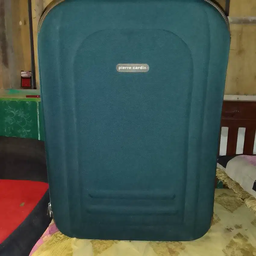 DIjual Koper merk Pierre Cardin 28 inch