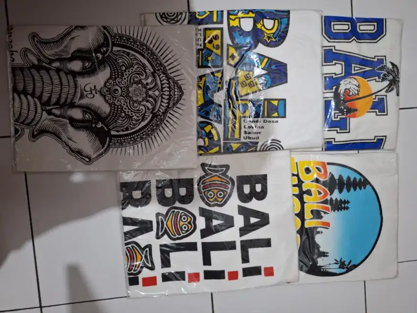 Kaos bali baru. Random gambar