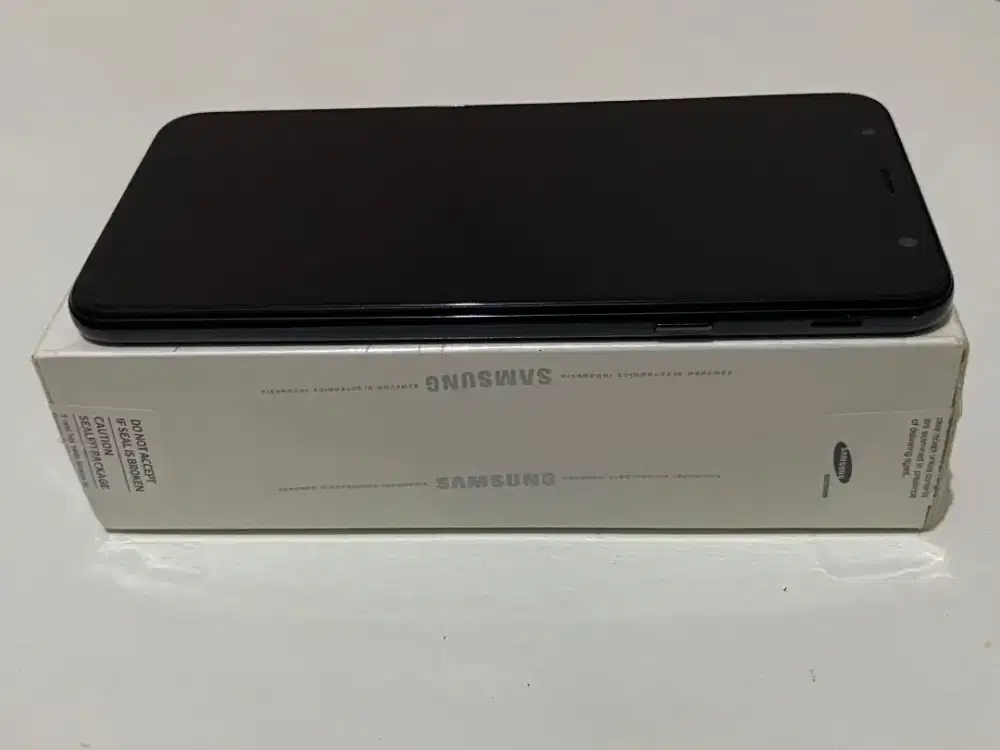 Samsung J4plus 2018 barang simpanan