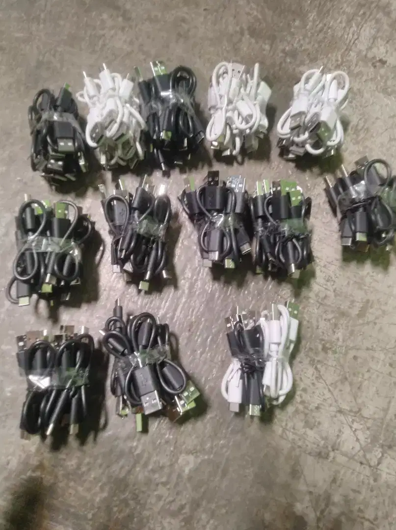 Kabel data pendek tipe c