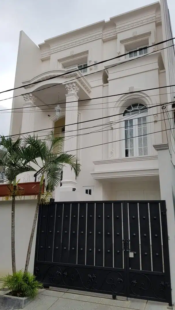 Rumah Mewah American Classic Di Pondok Indah Jakarta Selatan