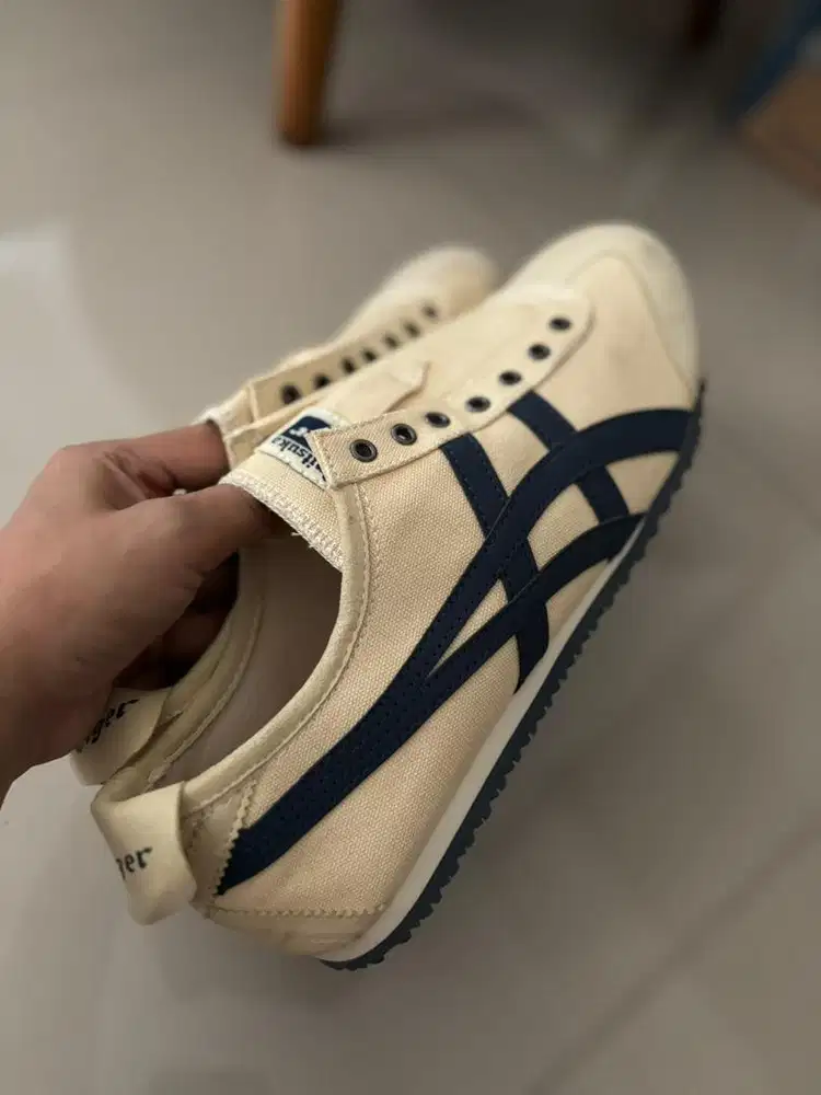 sepatu onitsuka