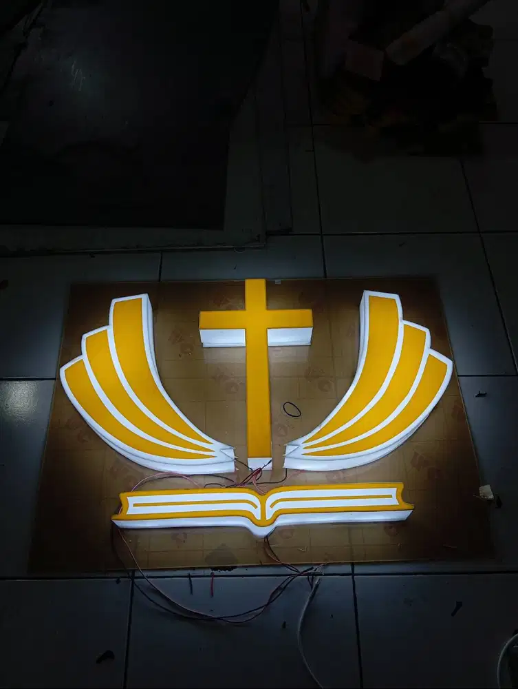 Huruf timbul | papan nama | neon box | reklame | akrilik | murah