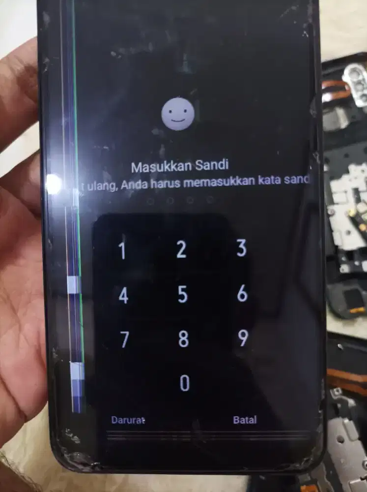 Di cari hp rusak bosku