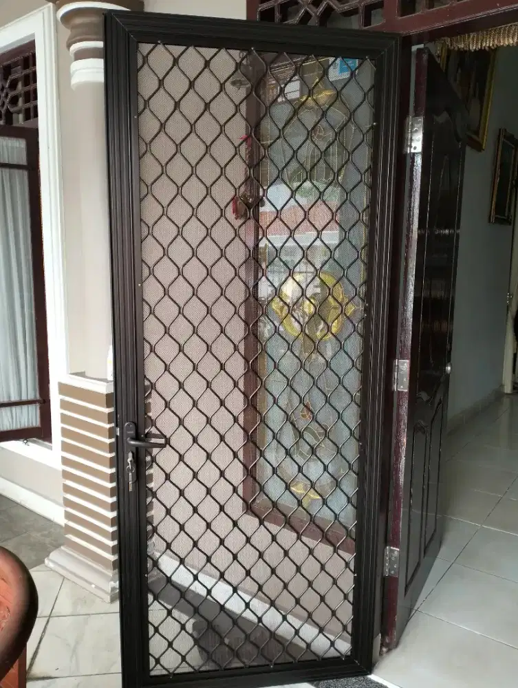 Pintu expanda + kawat nyamuk