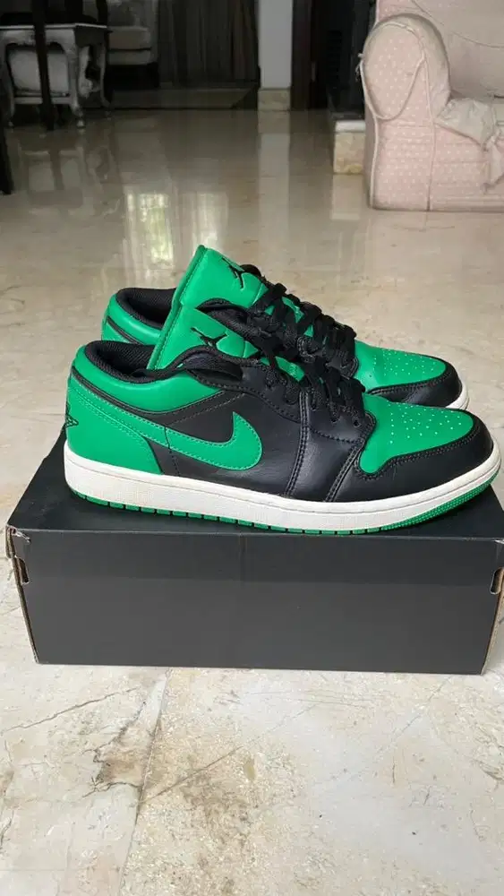 Nike AirJordan 1 Low Original Black Lucky Green White Size 8