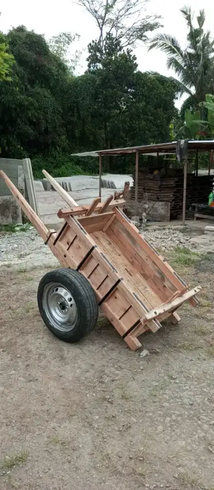 Gerobak Kayu Bekas