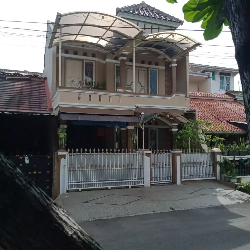 Jual rumah shm 2 lantai Lt 100, Lb 175 shm