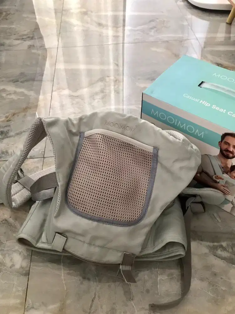 Gendongan bayi ( casual hip seat )