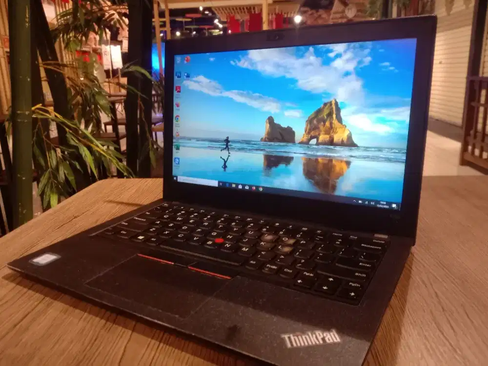 Lenovo Thinkpad X280 Touchscreen Slim