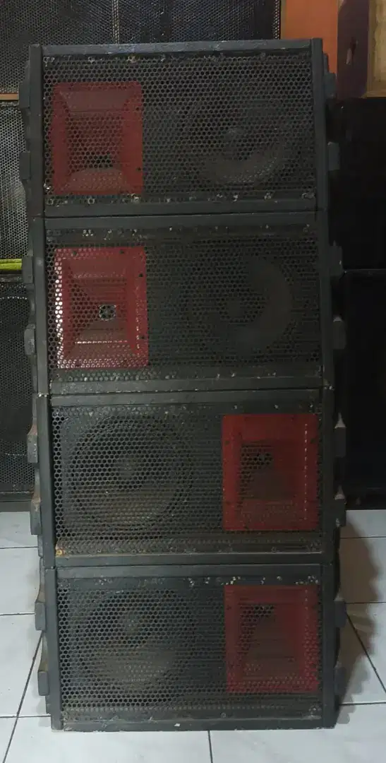 Speaker Panggung Array