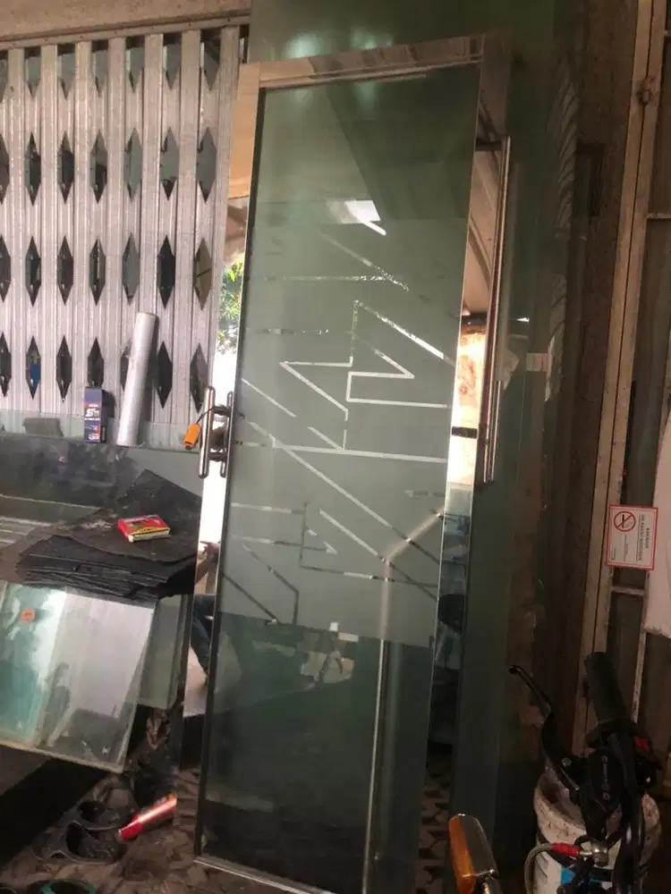 Pintu Kaca stanlise