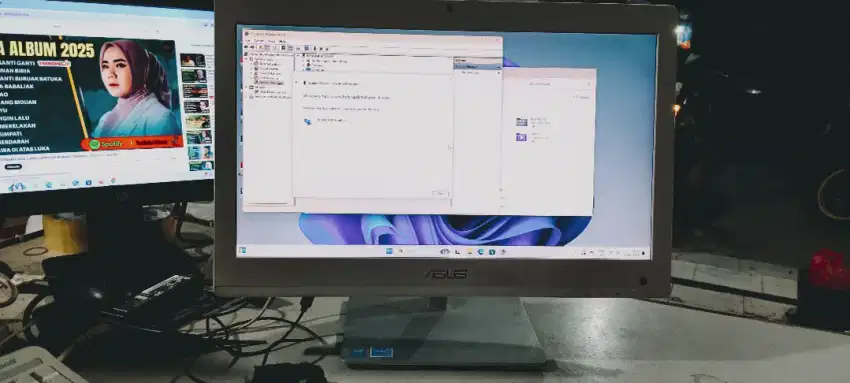 All in one Asus ET20301 G3250T RAM 8GB SSD 128GB WINDOWS 11