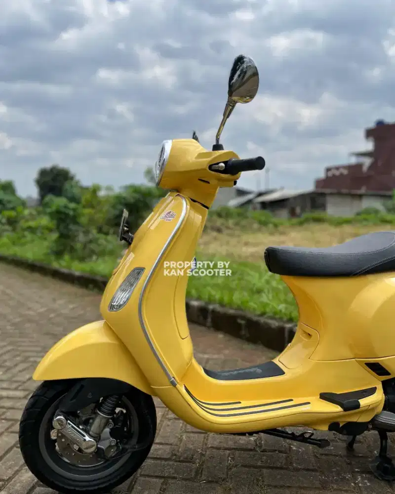 VESPA LX 125 IGET FACELIFT 2022 KUNING GLOSSY LOW KM