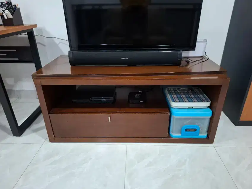 Meja Tamu / Coffe Table Merk The Line