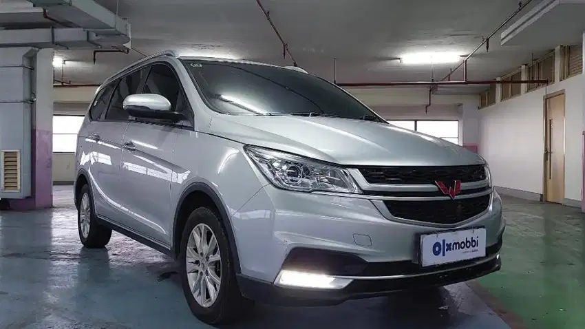 Like New TDP 9,JT Wuling Cortez 1.5S T Lux+ Bensin-AT Silver 2022
