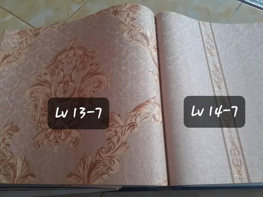 Wallpaper dinding timbul berserat